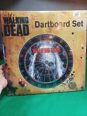 The Walking Dead ORIGINAL 2013 Tournament Size Dart Board Zombie New AMC SEALED